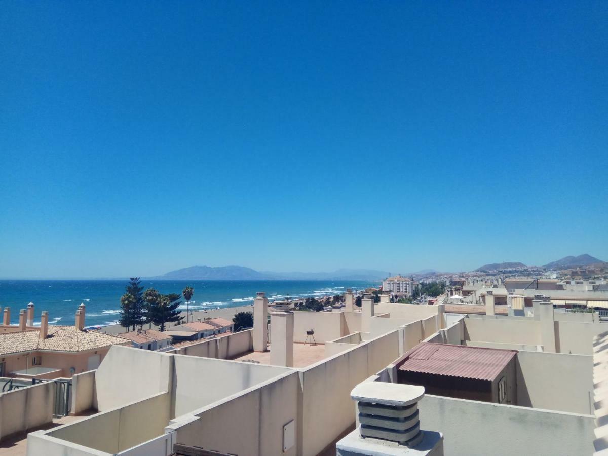 Precioso Atico En Torre De Benagalbon A 20 Metros Del Mar. Daire Dış mekan fotoğraf