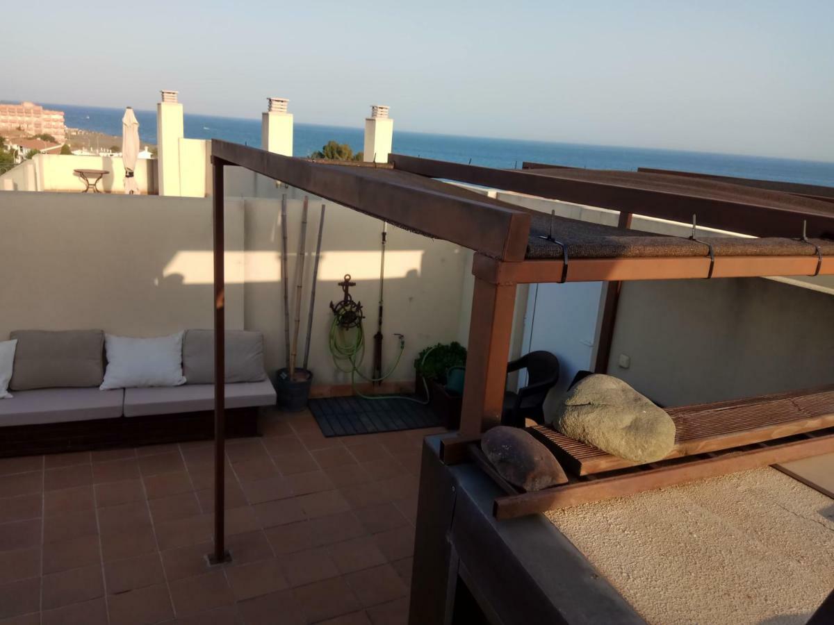 Precioso Atico En Torre De Benagalbon A 20 Metros Del Mar. Daire Dış mekan fotoğraf