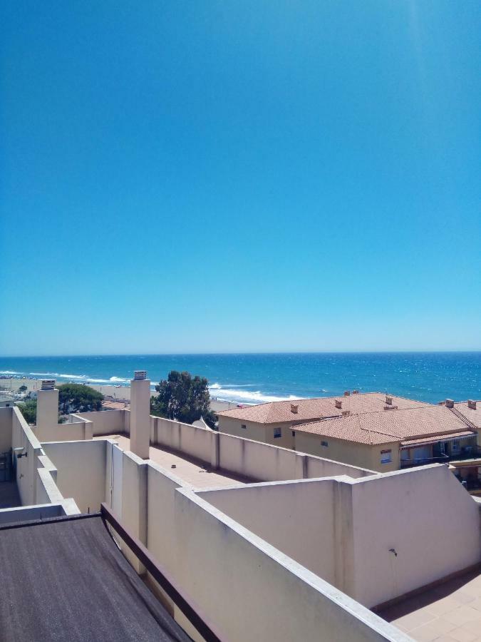 Precioso Atico En Torre De Benagalbon A 20 Metros Del Mar. Daire Dış mekan fotoğraf